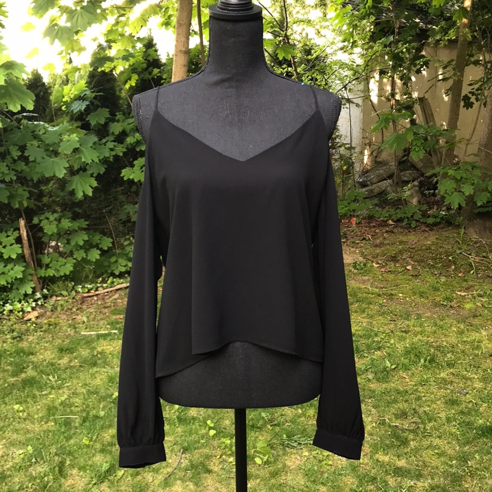 millau cold shoulder top